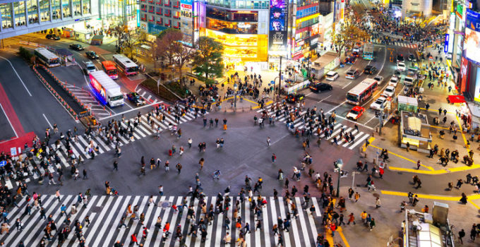 Shibuya crossing - trecerea de pietoni din Shibuya, Tokyo